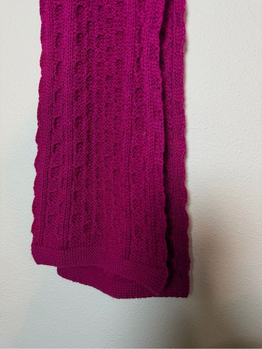Aran Crafts Ireland Cable Knit Merino Wool Scarf Magenta Pink - Picture 3 of 8